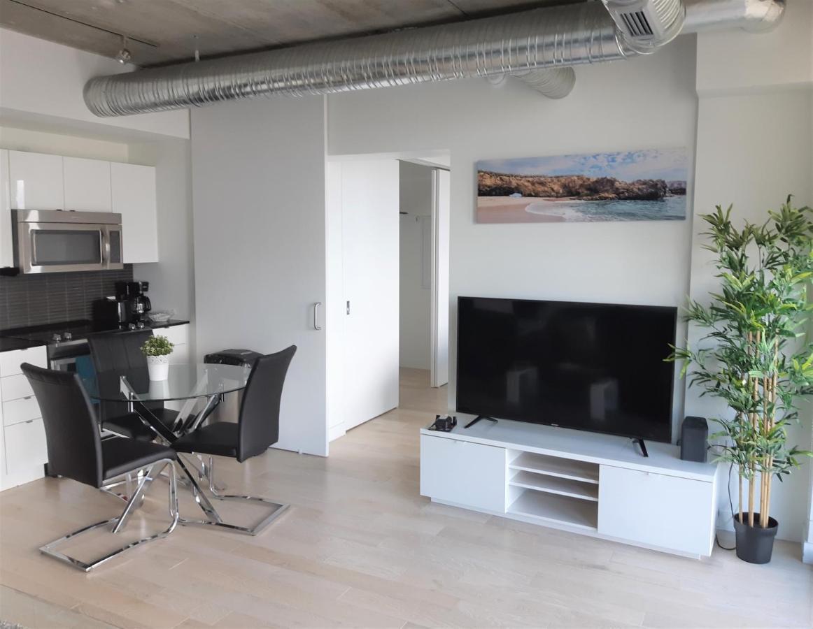 Luxury Skyline Condo In Downtown Free 24/7 Parking Vinnipeg Dış mekan fotoğraf