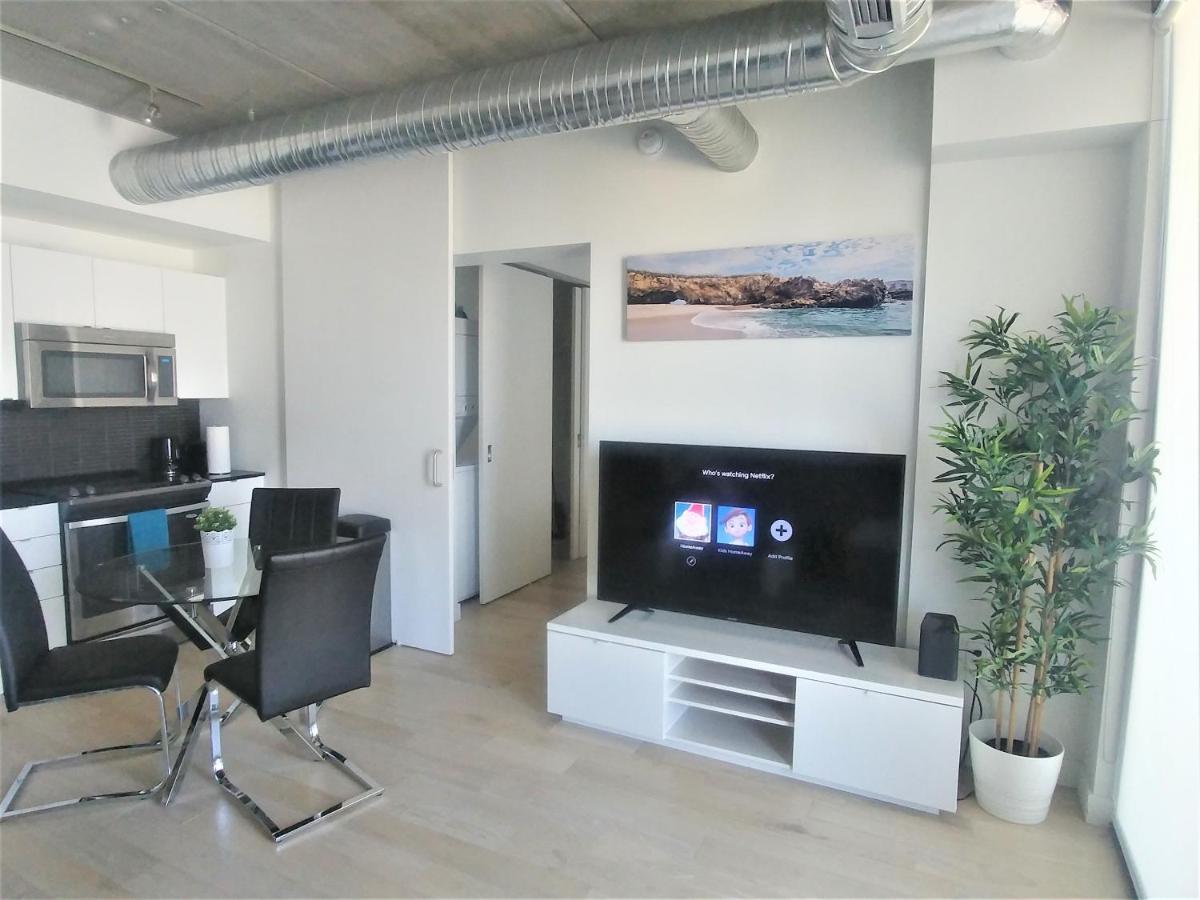 Luxury Skyline Condo In Downtown Free 24/7 Parking Vinnipeg Dış mekan fotoğraf
