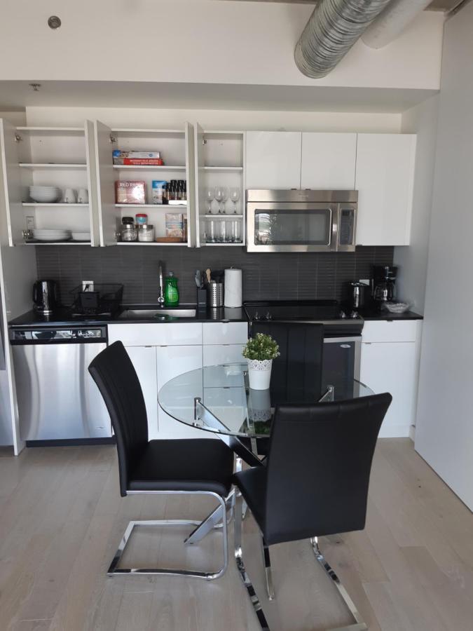 Luxury Skyline Condo In Downtown Free 24/7 Parking Vinnipeg Dış mekan fotoğraf