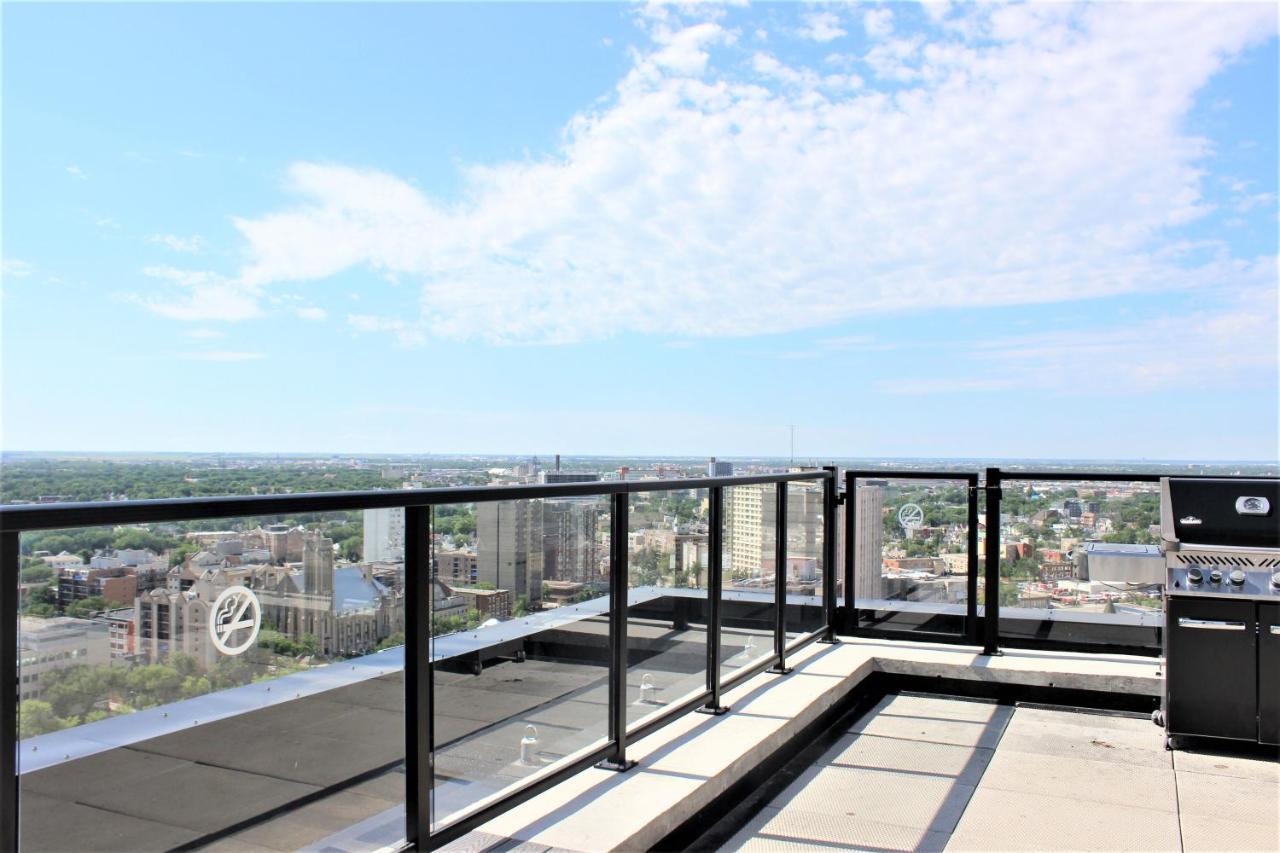 Luxury Skyline Condo In Downtown Free 24/7 Parking Vinnipeg Dış mekan fotoğraf