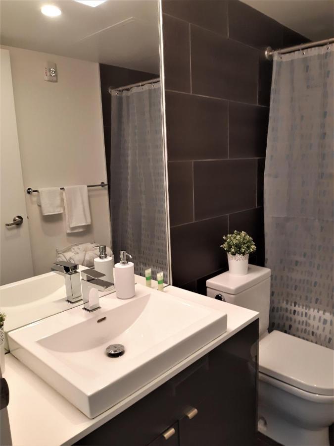 Luxury Skyline Condo In Downtown Free 24/7 Parking Vinnipeg Dış mekan fotoğraf