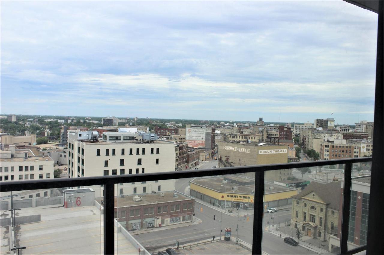Luxury Skyline Condo In Downtown Free 24/7 Parking Vinnipeg Dış mekan fotoğraf